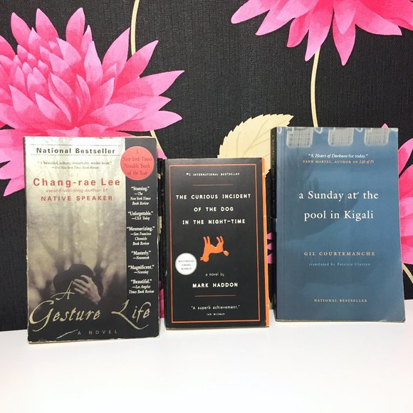 🍒5/$20🍒 Set of 3 Novels - Picture 1 of 4